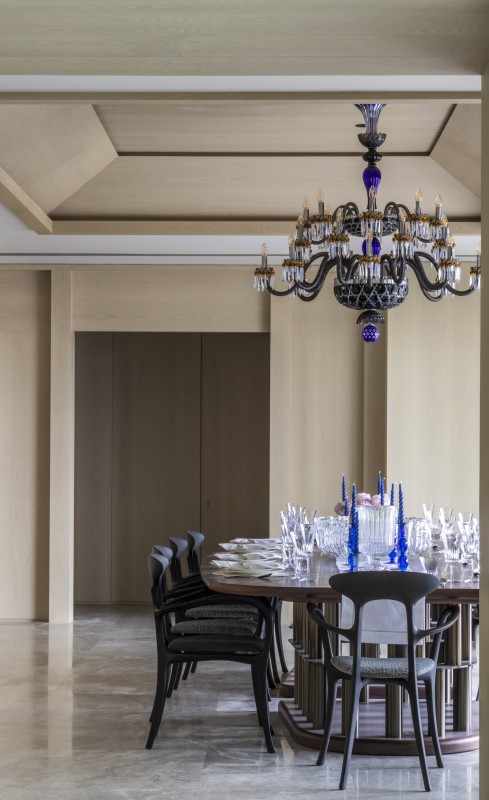 009 - HIGH PEAK HOME